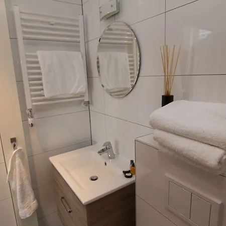 住宿加早餐酒店 大理石住宿加早餐旅馆 3*